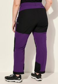 Ulla Popken HYPRAR MULTIFUNCTIONAL DURABLE INSET TREKKING - Housut - dark plum