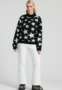 South Beach SKI WEAR FUNNEL NECK KNIT - Stickad tröja - black white