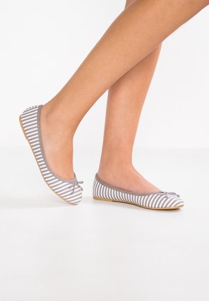 Striped gray and white ballet flats with a rounded toe and bow accent. Soft fabric material and flexible soles.
