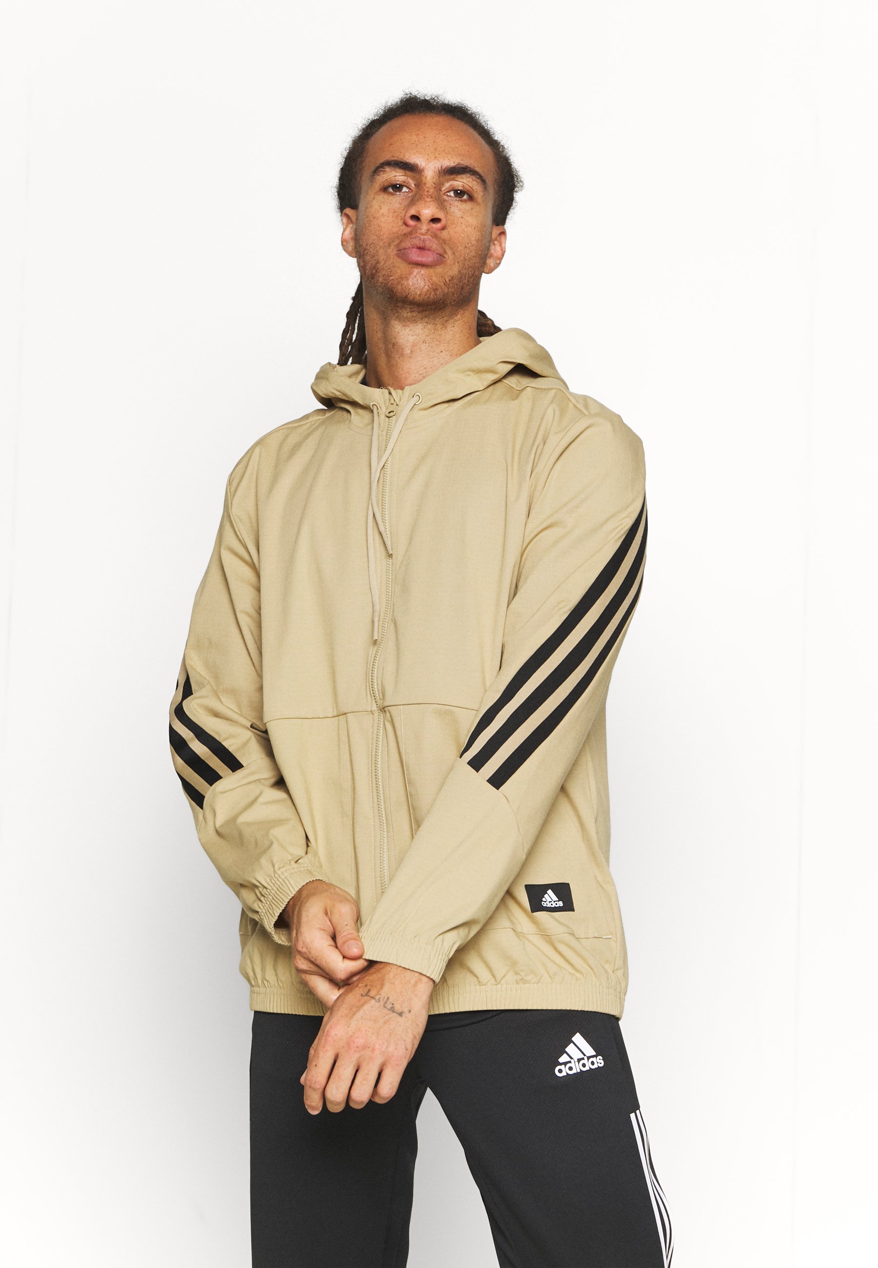training adidas beige