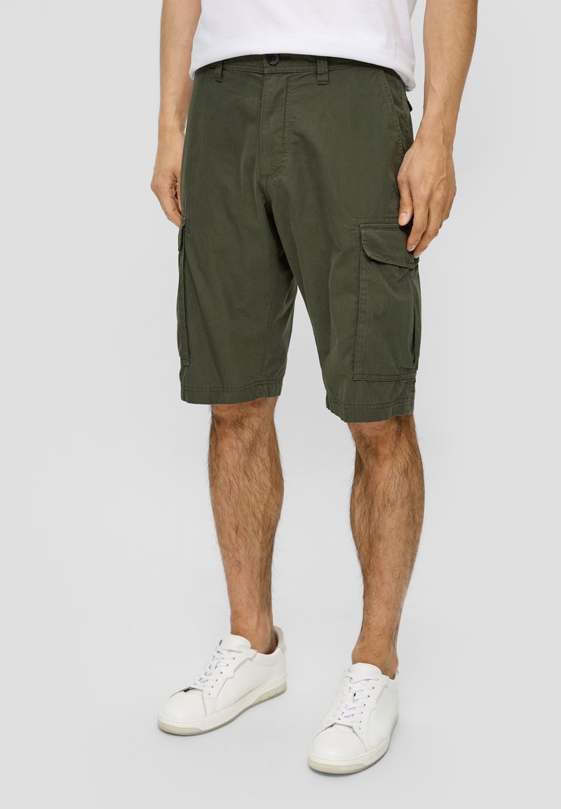 s.Oliver BERMUDA - Shorts - olivgrün