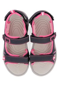 Sandales bleu foncé avec des accents roses, dotées de deux sangles réglables et d'une semelle grise texturée avec un motif en vagues.