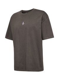 Mørk grå bomulds T-shirt med korte ærmer og rund halsudskæring. Har et lille hvidt stjernelogo på brystet. Glat tekstur.