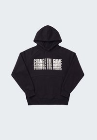 Sweat à capuche noir avec poche avant et texte blanc en gras "CHANGE THE GAME" répété deux fois en un design superposé sur la poitrine.