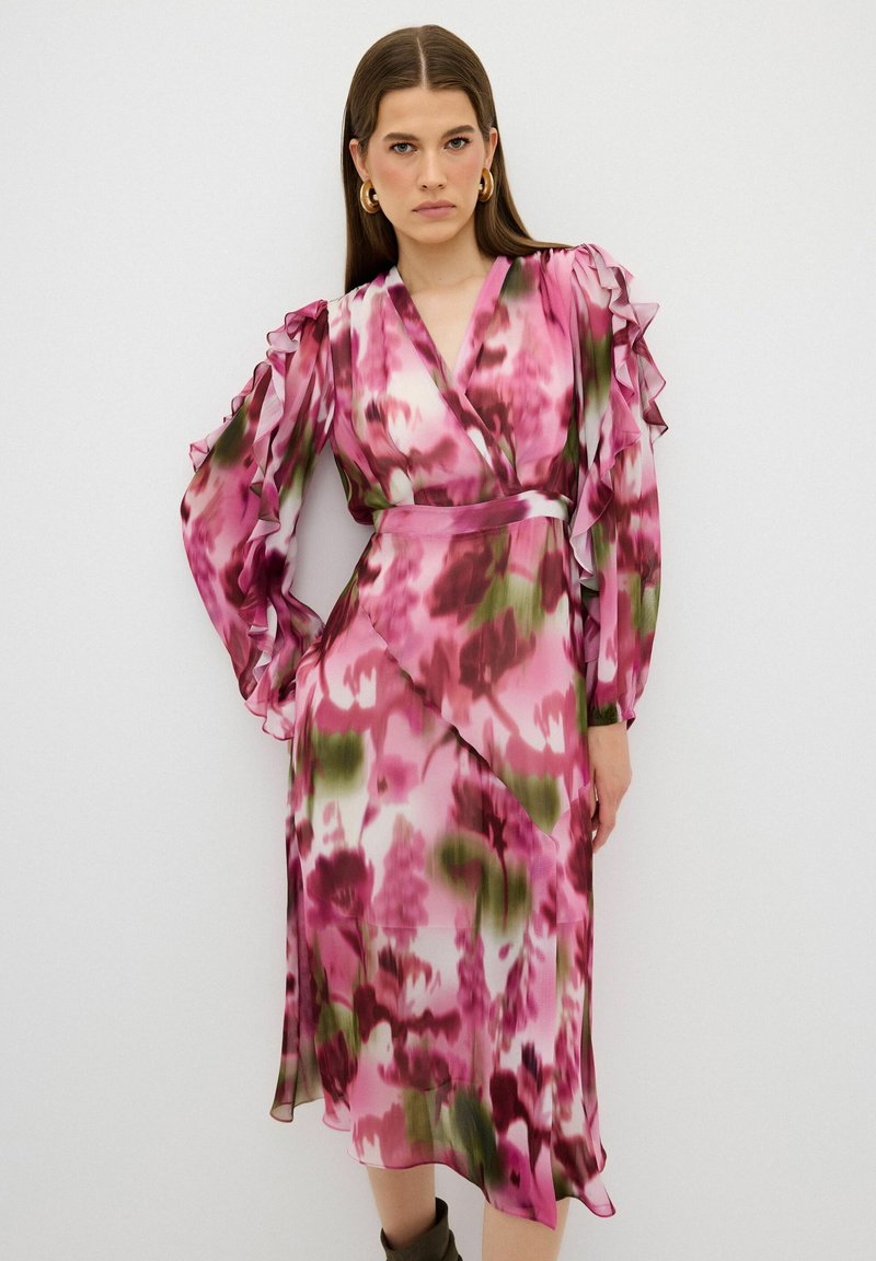 adL PATTERNED - Freizeitkleid - printed fuschia
