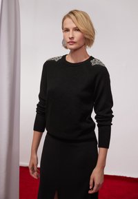 Anna Field Maglione - black