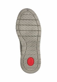 Rubberen schoenzool in lichtgrijs met een getextureerd patroon met diamanten vormen. Rode cirkelvormige accent met het label "Comfort" nabij het midden.