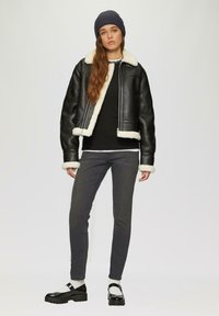 QS SADIE bleached denim