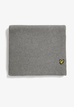 Écharpe grise tricotée pliée avec un petit logo d'oiseau jaune brodé près d'un coin sur fond blanc.