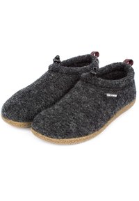 Donkergrijze vilten slippers met een gestructureerde afwerking, ronde neus en zachte binnenkant. Beschikt over een jutezool en decoratieve sluitingen.