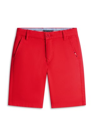 Jarko crvene chino kratke hlače sa zatvaračem na kopčanje, petljama za remen, bočnim džepovima i malim ušivenim logotipom na desnom džepu.