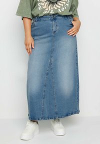 Yours Clothing CURVE - Falda larga - blue