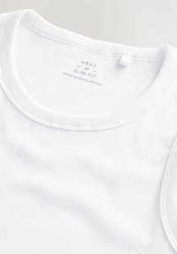 Top - white