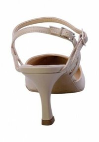 Sandalo beige con tacco alto, schiena aperta, cinturino alla caviglia e tacco a stiletto affusolato. Finitura in pelle liscia con dettagli di cucitura discreti.