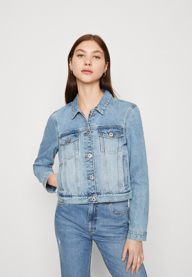 Cotton On EMBROIDERED GIRLFRIEND JACKET Veste en jean blue/denim