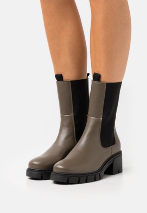 Vero Moda, Bottines à plateau - green