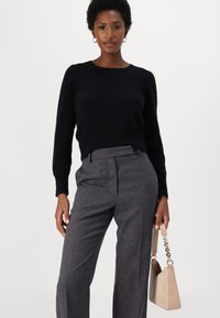 Malina BETTY PANTS - Hlače - grey