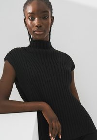 Next HIGH NECK - Jednoduché tričko - black