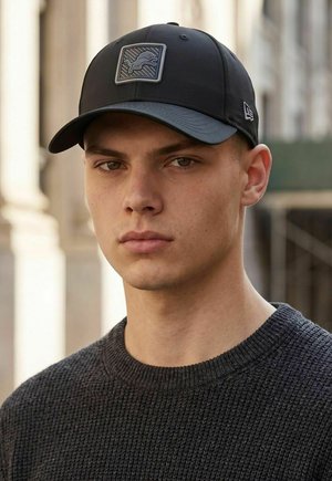 New Era, 9FORTY MCROWN  NFL TRAINING DETROIT LIONS - Cappellino - black