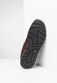 NeroGiardini Sneakers basse - marrone