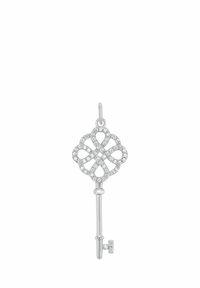 Ciondolo a forma di chiave in argento con un intricato design a loop impreziosito da diamanti e un piccolo anello per l'attacco a una collana o un braccialetto.
