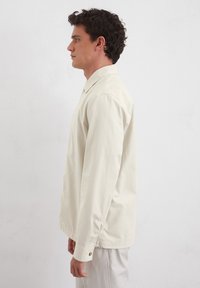 Thumbnail Image 5