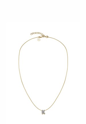 Collar de cadena de oro con un diseño delgado, que presenta un colgante en forma de letra "K" de plata adornado con cristales transparentes y un cierre de langosta.