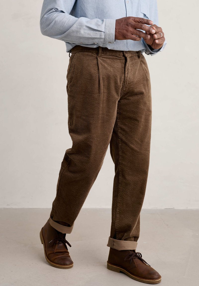 Seasalt Cornwall YEOMAN TAPERED Pantalon classique porcini/marron