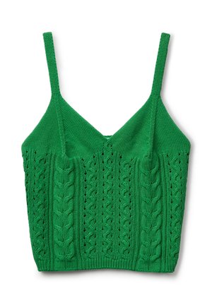 Haut court vert en tricot sans manches avec bretelles spaghetti et motif torsadé sur fond blanc.