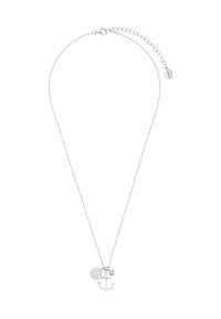 Collana d'argento con una catena delicata, caratterizzata da un ciondolo circolare testurizzato, una pietra trasparente e un piccolo ciondolo a forma di ancora.