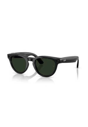 Lunettes de soleil noires rondes avec des lentilles vert foncé, présentant une finition brillante, deux petites caméras à l'avant et un logo Ray-Ban sur les branches.