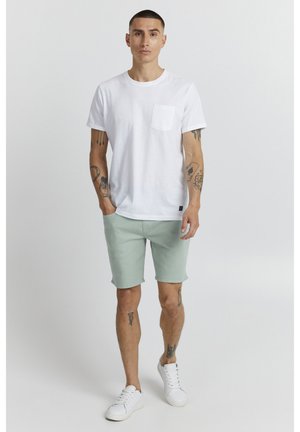 Blend BHDENIMSHORTS REGULAR FIT - Denim shorts - jadeite