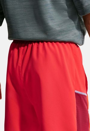 Nike MILER Dri FIT Shorts Kids' — foto 4