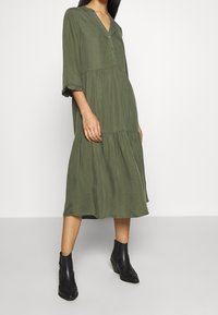 Noisy May Sukienka koszulowa