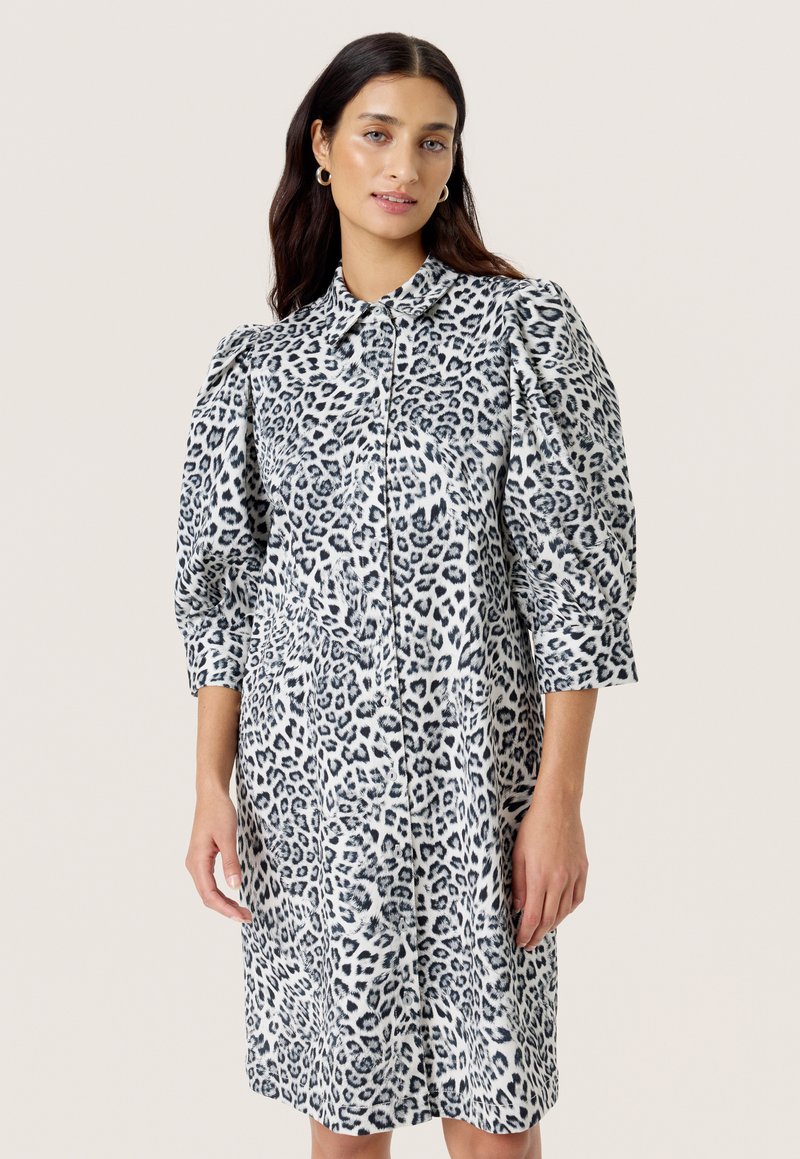 Soaked in Luxury Rochie tip cămașă - grey leopard patteren