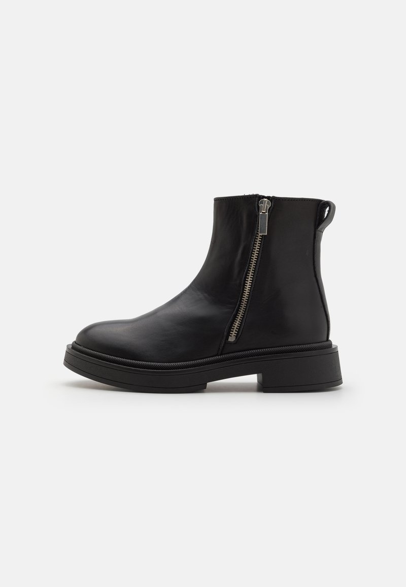 zign platform ankle boots