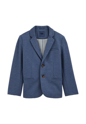 Blå skræddersyet blazer med hakkrave, to brune knapper, forlommer og stribet inderside, vist på hvid baggrund.