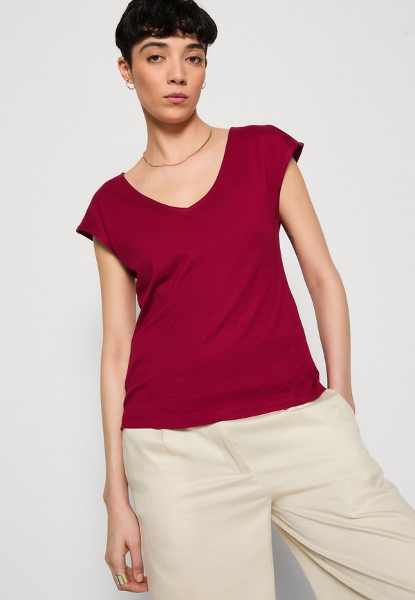 Basic T-shirt - berry2