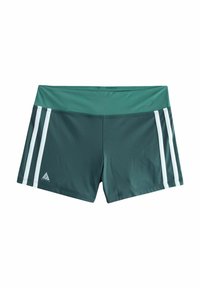 Zielone spodenki kąpielowe z szerokim paskiem, wykonane z elastycznego materiału. Posiadają trzy białe pionowe paski po obu stronach oraz logo na dole.