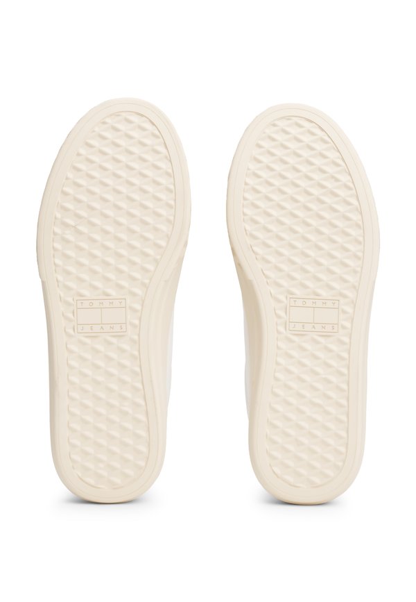 CUPSOLE ESS - Trainers3