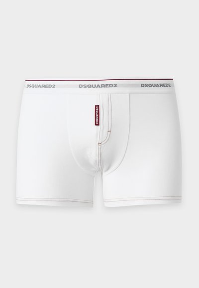 Boxers blancs pour hommes avec ceinture grise au logo DSQUARED2 et petite étiquette rouge DSQUARED2 sur la couture centrale avant.