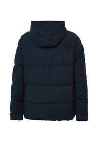 Marineblaue Daunenjacke mit Kapuze, ausgestattet mit horizontal gestepptem Futter und gerippten Bündchen. Glatte Stoffoberfläche, praktisches Design.