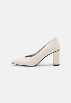 Pumps - cream