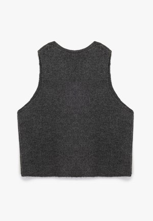 Gilet sans manches gris en tricot avec une coupe droite. Le tissu est texturé et côtelé, avec un col rond et des bords bruts.