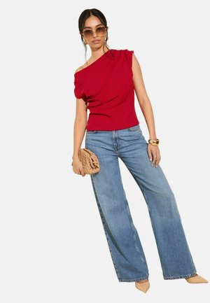 REGULAR FIT - OFF THE SHOULDER  - Blúzka - bright red