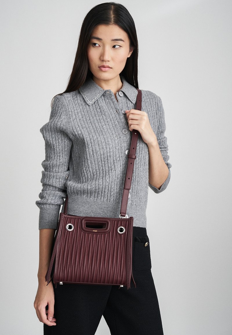 Maje MINI PADDED Sac bandoulière lie de vin/bordeaux ZALANDO