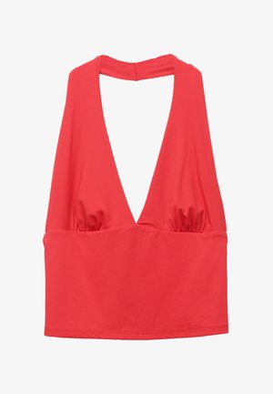 Piros ujjatlan felső mély V-kivágással, oldalt redőzött anyaggal és puha, sima textúrával. Nincsenek látható fémrészek vagy minták.