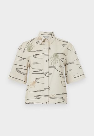 Camisa de manga curta em algodão creme com padrões de linhas pretas e acentos abstratos em verde e bege. Fecho frontal com botões e colarinho.