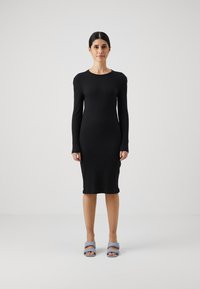 Vero Moda Petite VMLAVENDER O NECK DRESS - Trikoomekko - black
