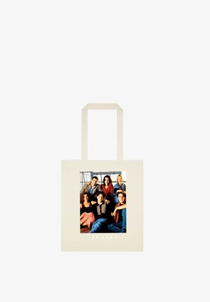 Canvas totebag in crème met een centrale kleurenfoto van zes mensen, met de tekst "F.R.I.E.N.D.S" onder het beeld. De hengsels zijn plat en stevig.